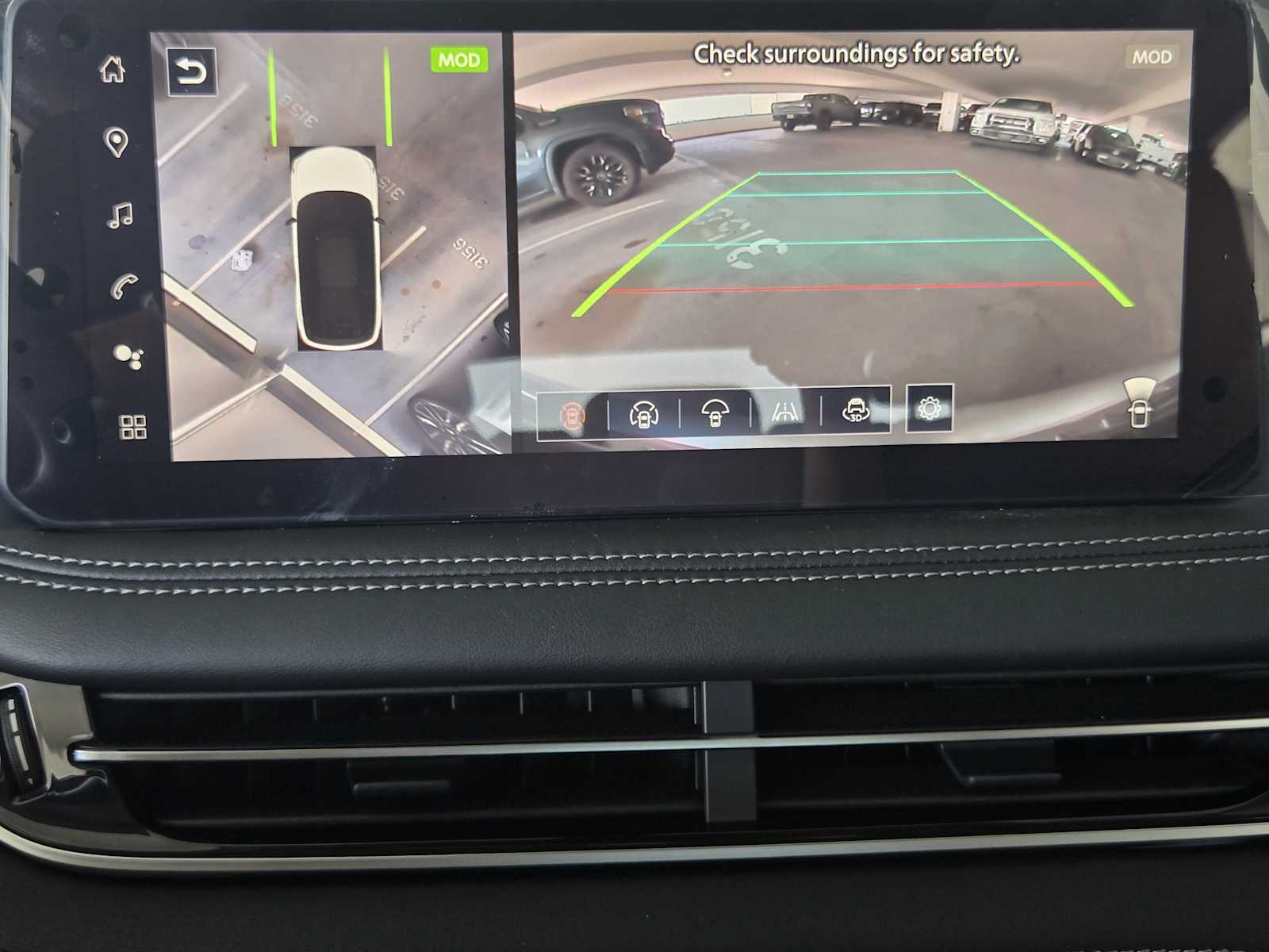 2026 Infiniti QX60 Luxe photo 10