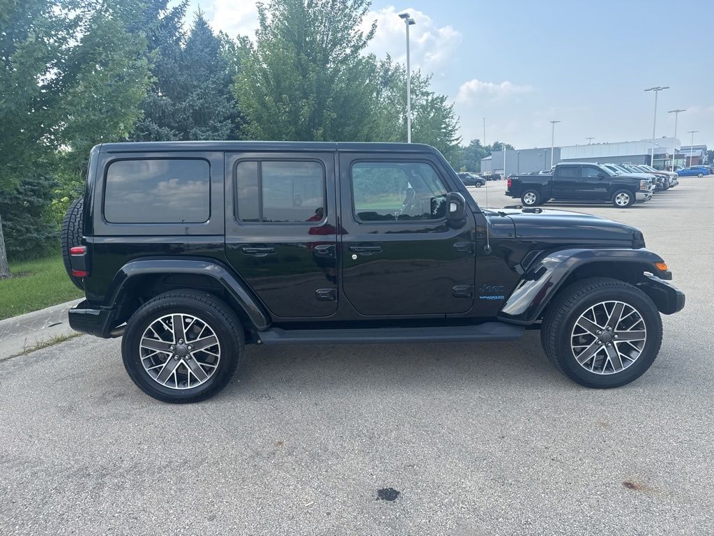 2022 Jeep Wrangler Unlimited Sahara High Altitude 4xe photo 6