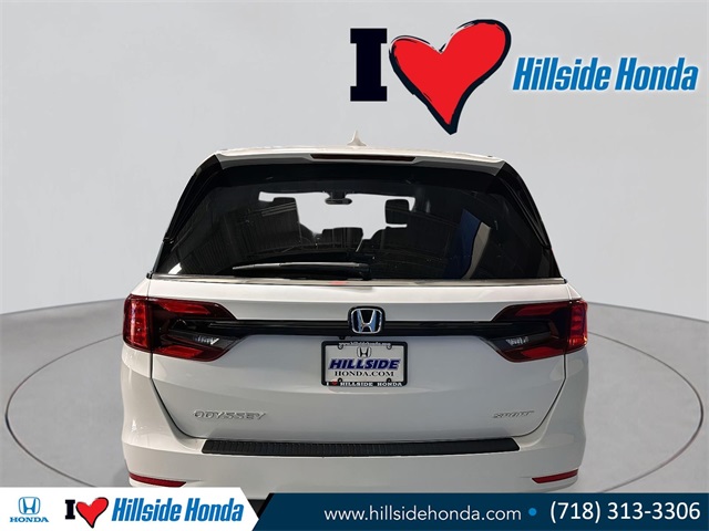 2023 Honda Odyssey Sport photo 4