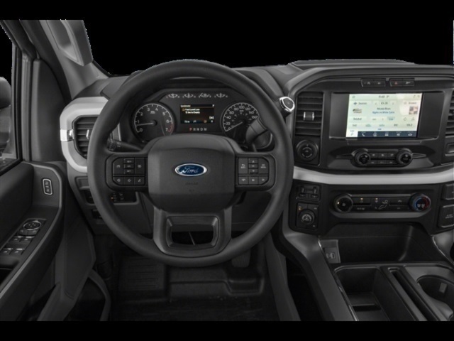 2023 Ford F-150 XLT photo 2