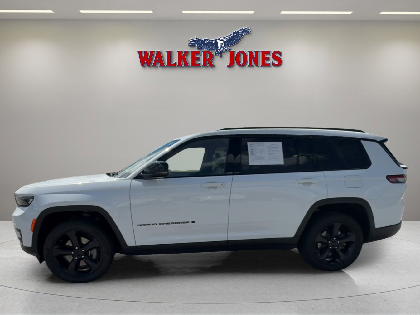 2023 Jeep Grand Cherokee Altitude photo 5