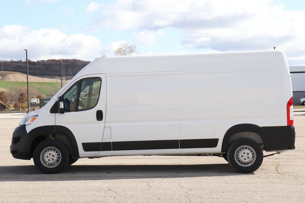 2024 Ram ProMaster 2500 photo 3