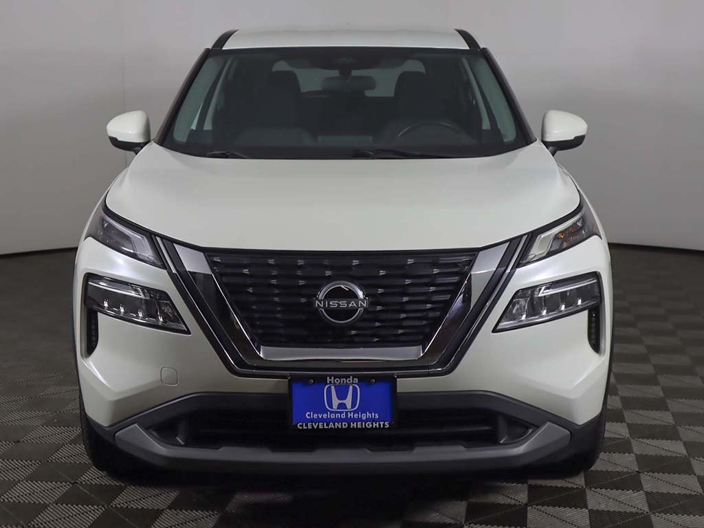 2022 Nissan Rogue SV photo 4