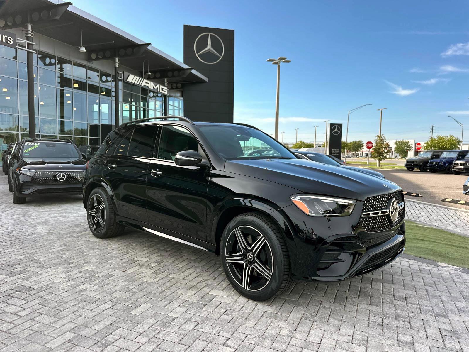 2025 Mercedes Benz GLE 350 4MATIC photo 2