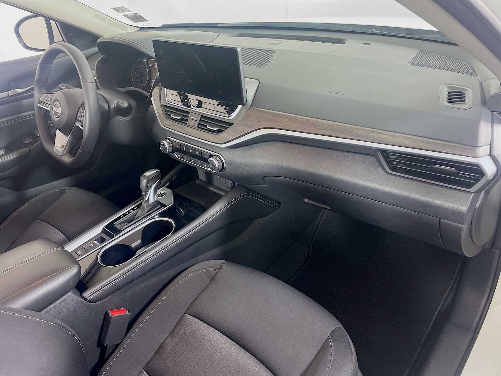 2023 Nissan Altima 2.5 SV photo 27