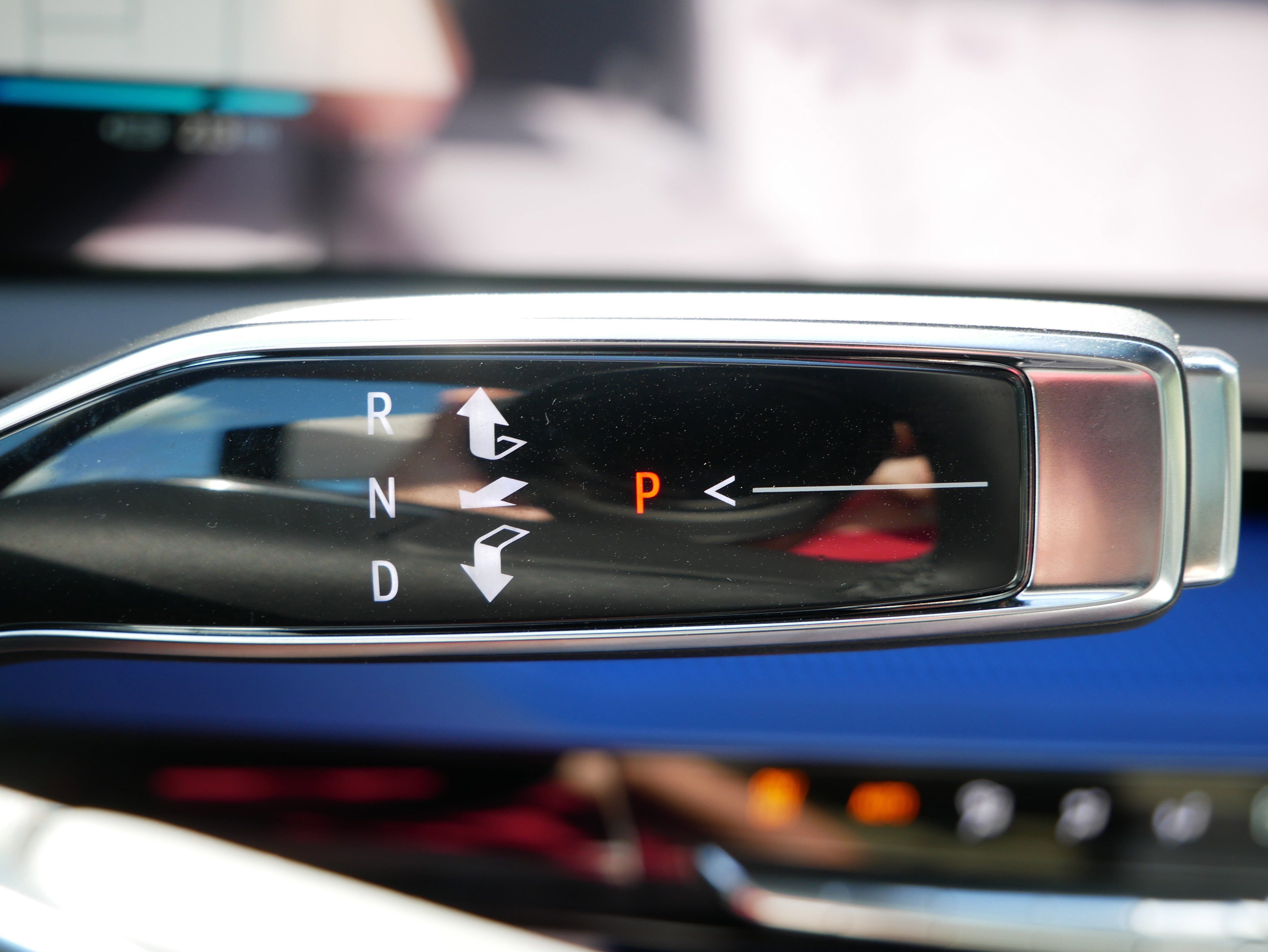 2025 Cadillac Optiq Luxury photo 15