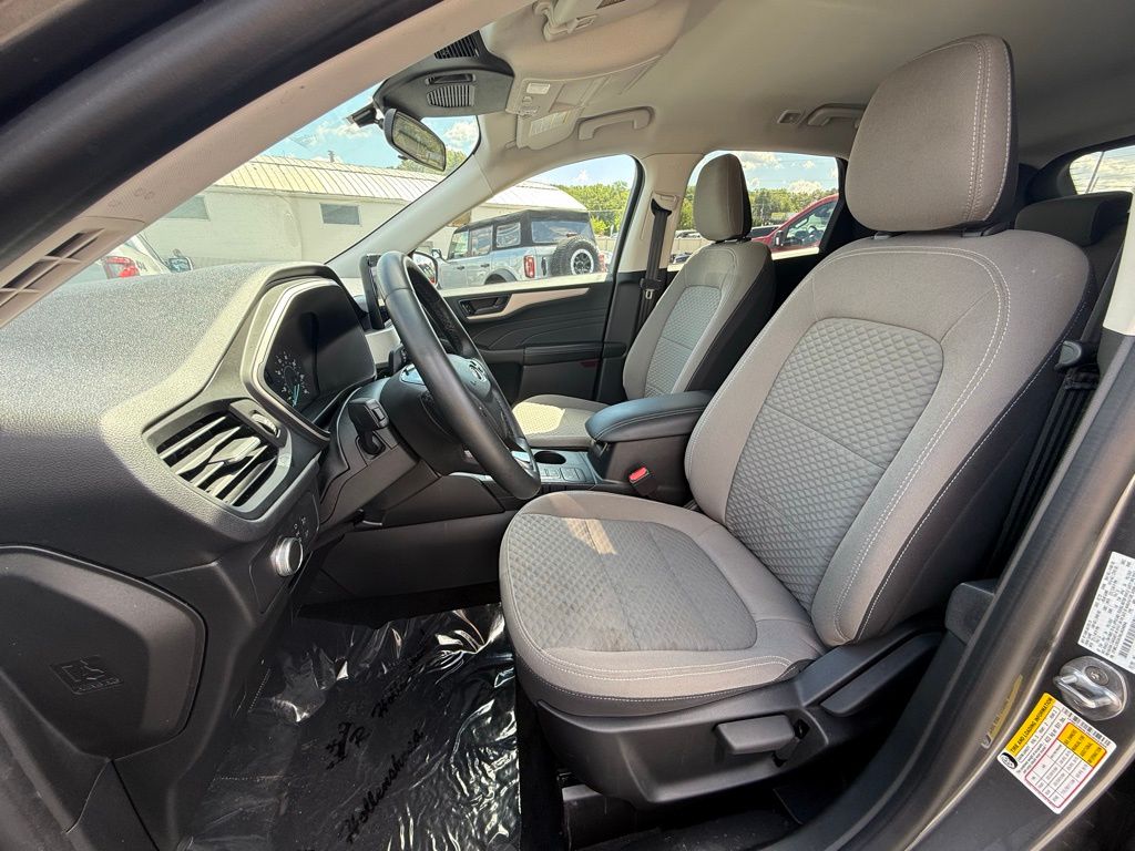 2022 Ford Escape SE photo 9