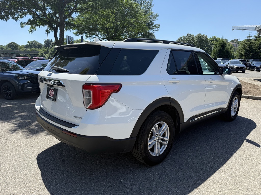 2022 Ford Explorer XLT photo 5