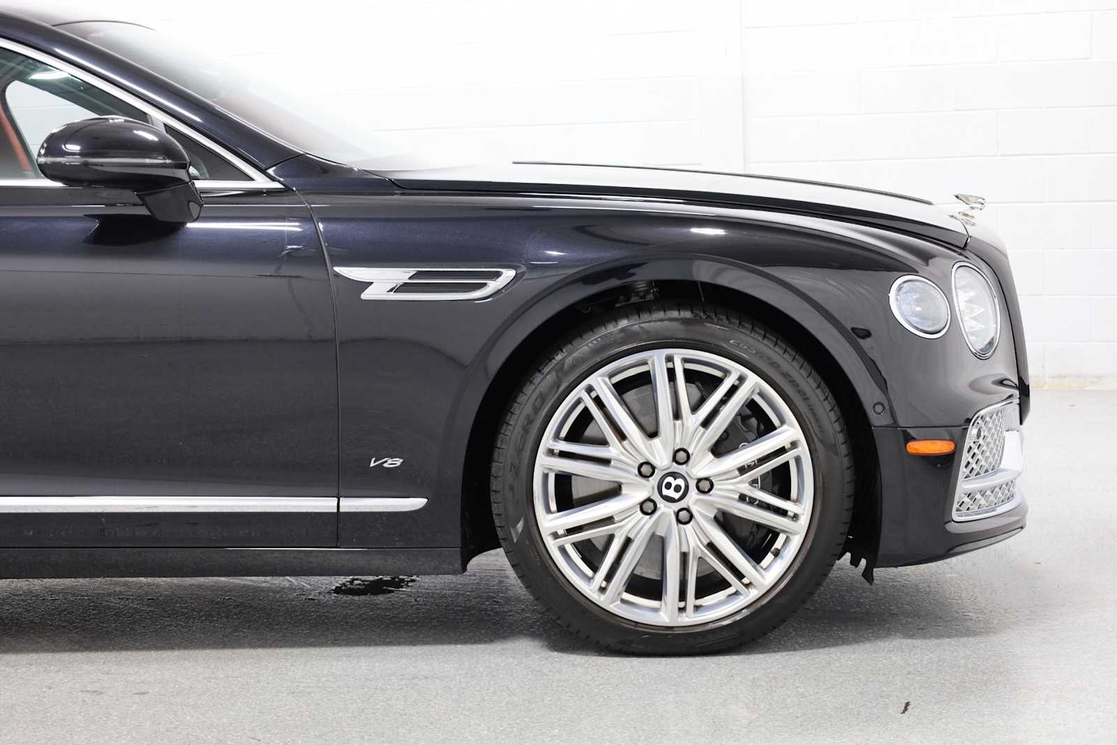 2021 Bentley Flying Spur V8 photo 9