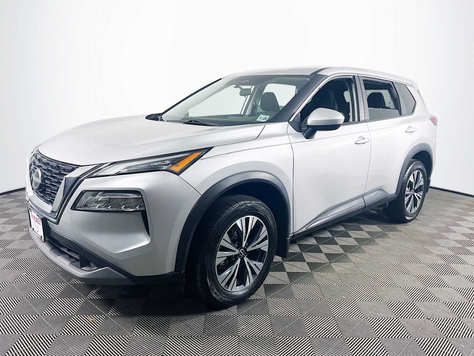 2023 Nissan Rogue SV's photo