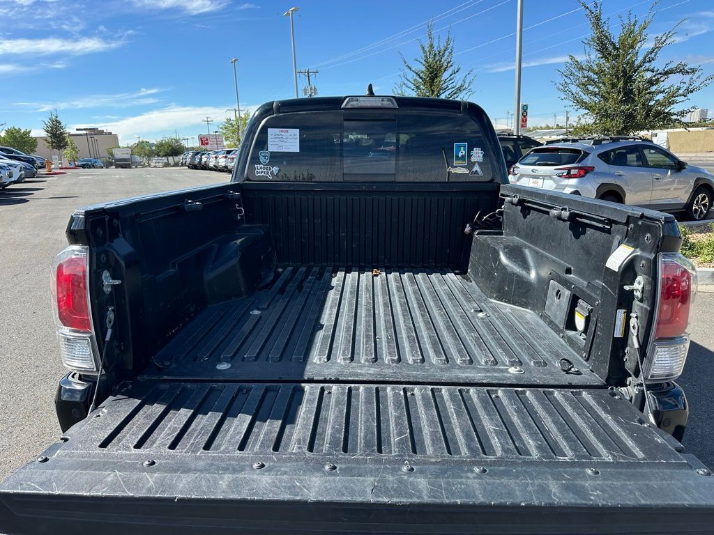 2021 Toyota Tacoma TRD Off-Road photo 5