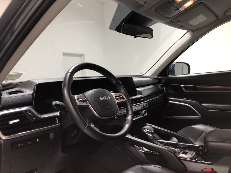 2023 Kia Telluride LX photo 18