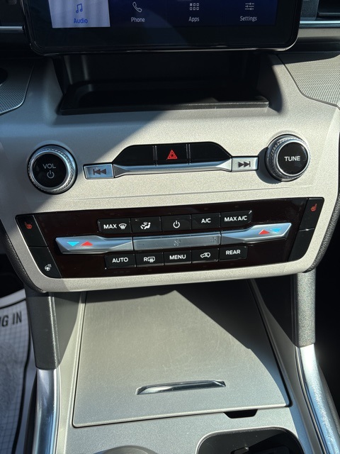 2023 Ford Explorer XLT photo 22