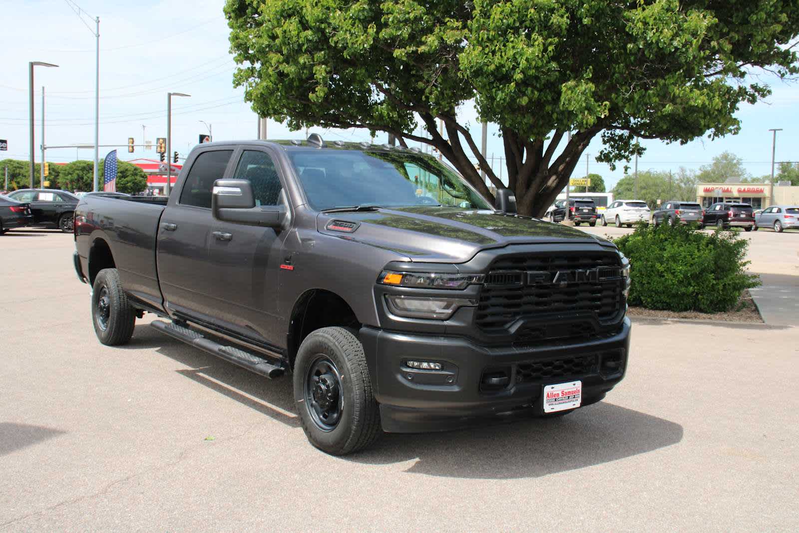 2025 Ram 2500 Tradesman photo 2