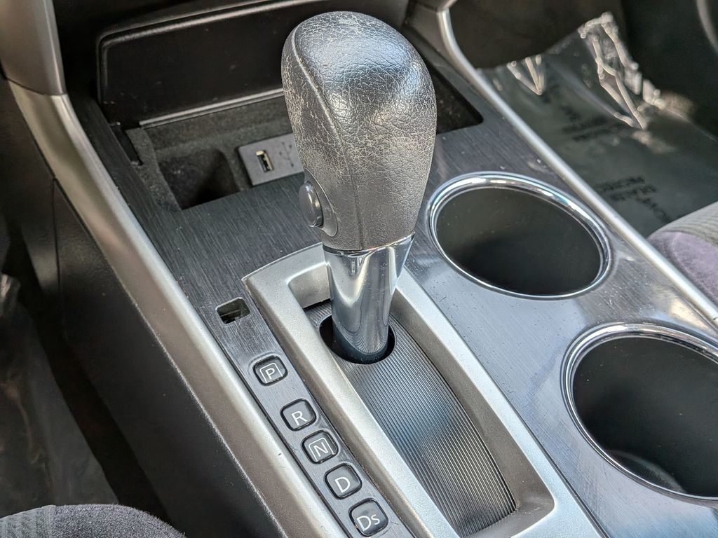 2013 Nissan Altima 2.5 SV photo 21