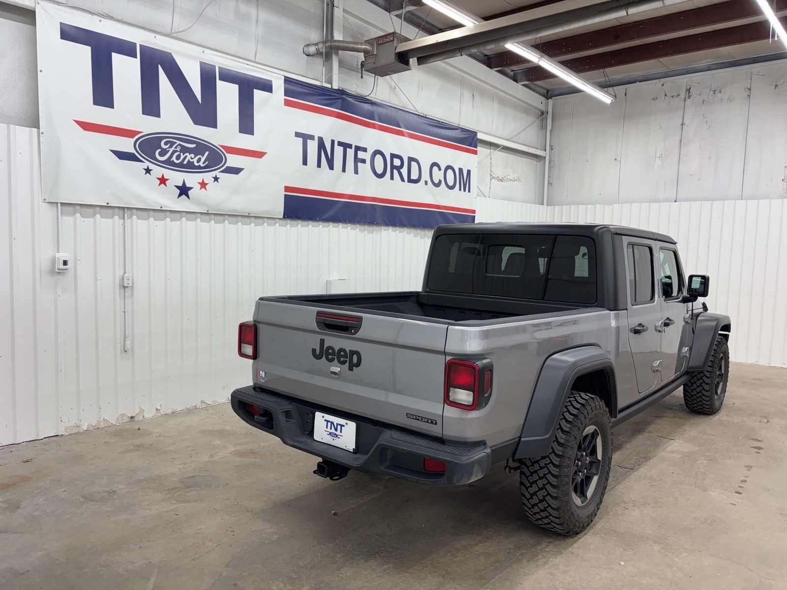 2020 Jeep Gladiator Sport photo 5