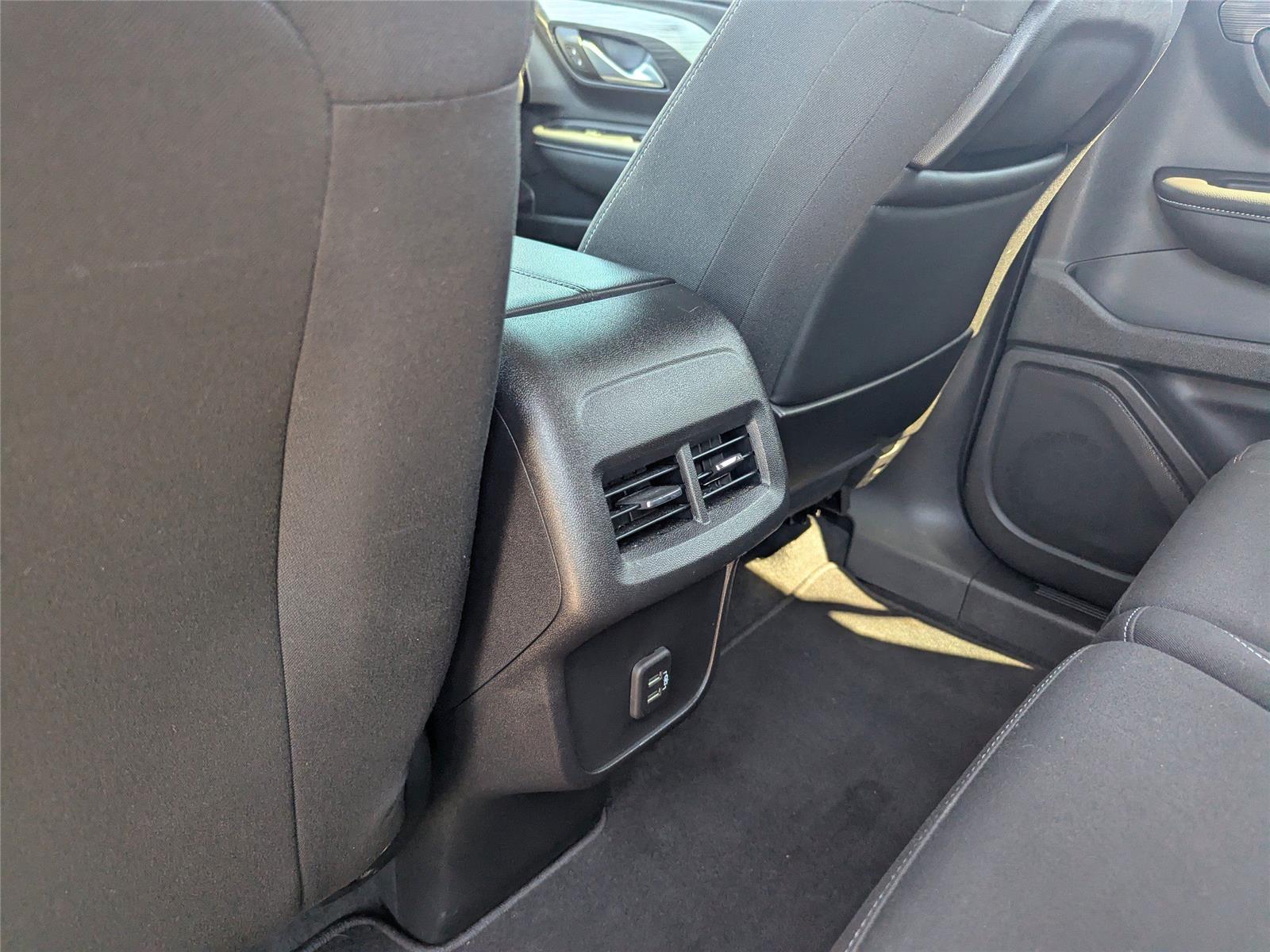 2022 Gmc Terrain SLE photo 16