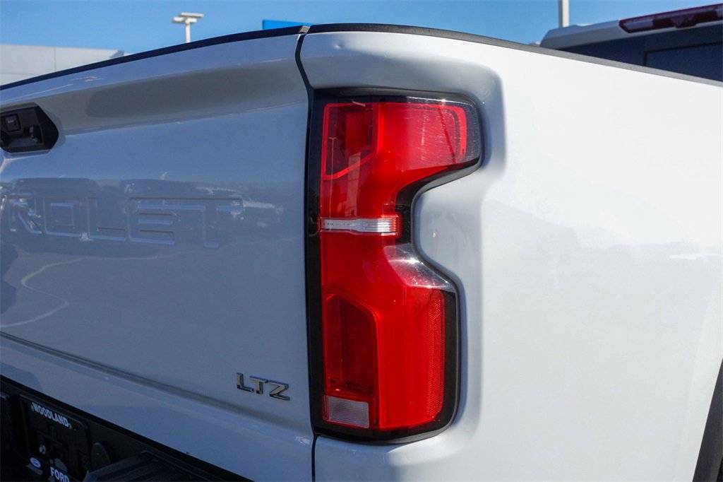 2024 Chevrolet Silverado 3500HD LTZ photo 9