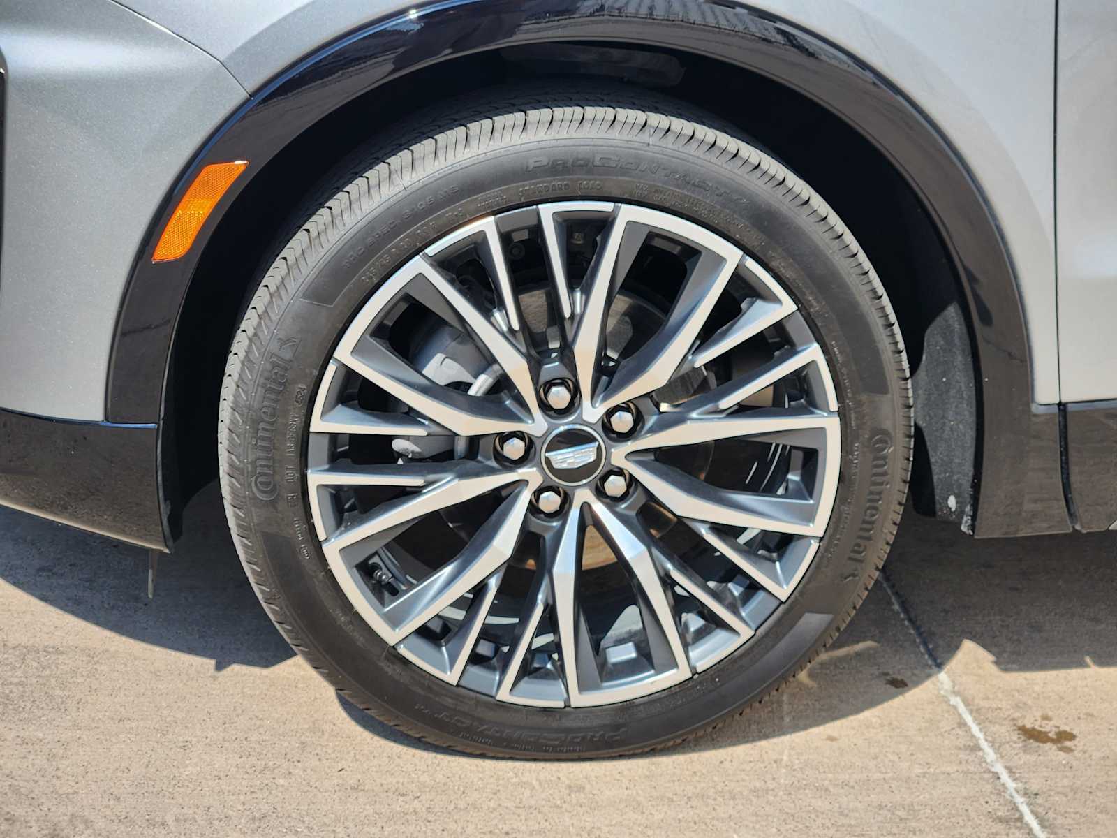 2025 Cadillac XT4 Sport photo 7