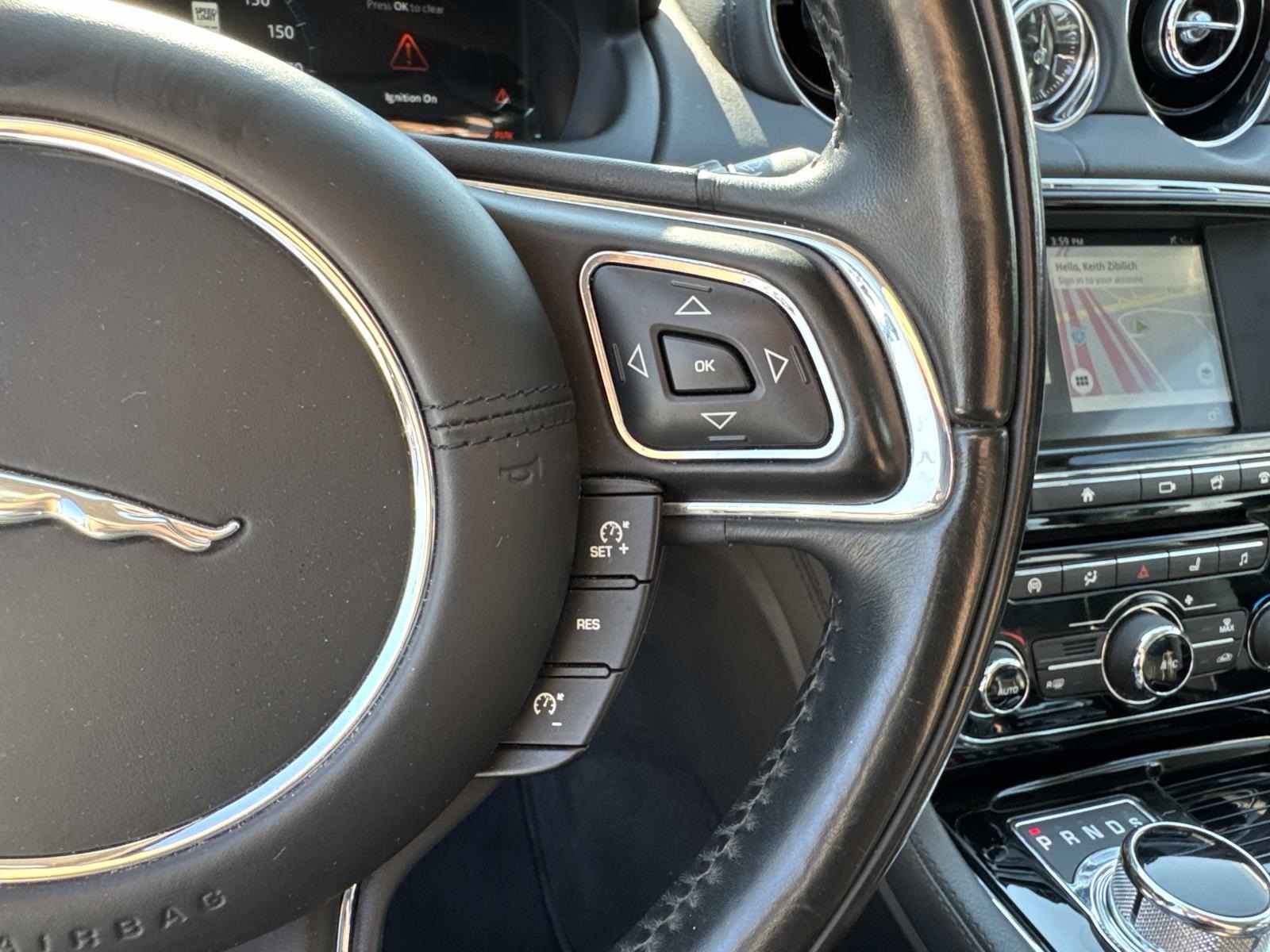 2017 Jaguar XJ R-Sport photo 22