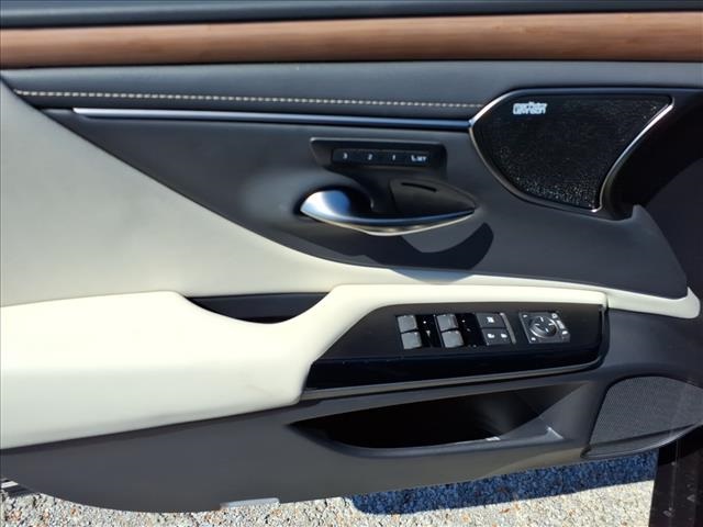 2025 Lexus ES 350 Ultra Luxury photo 9