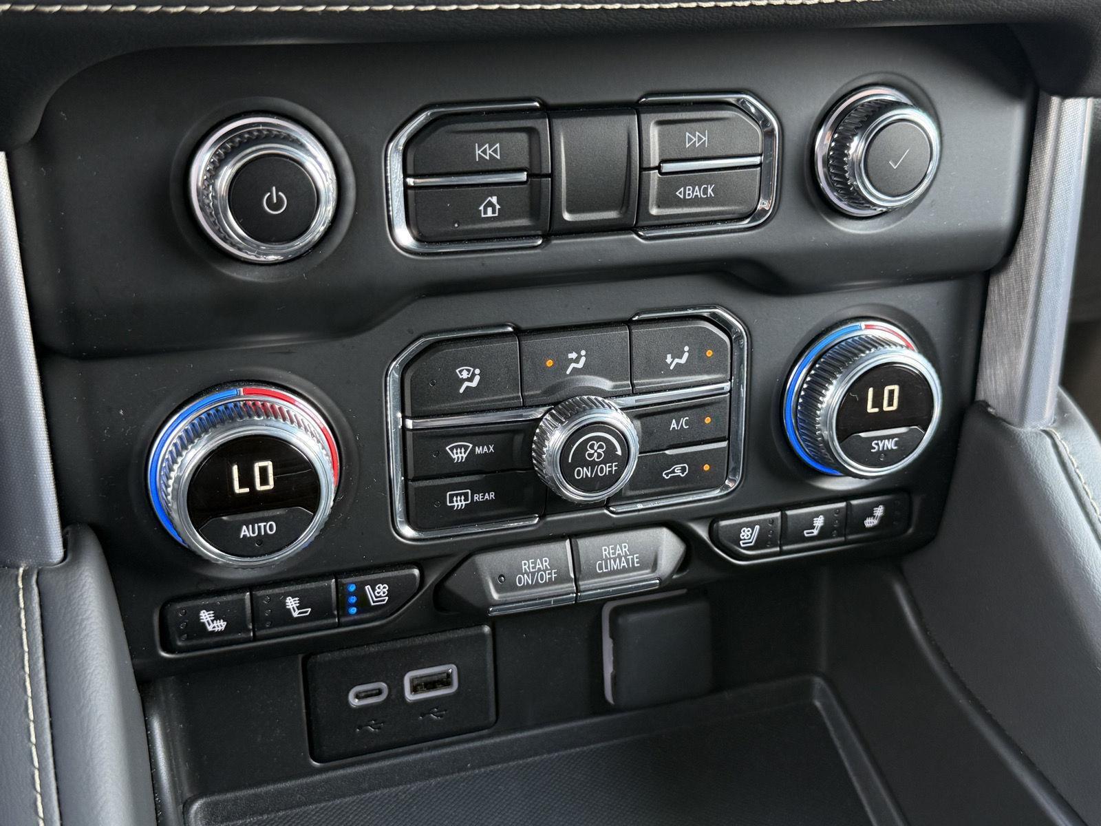 2024 Gmc Yukon XL SLT photo 22