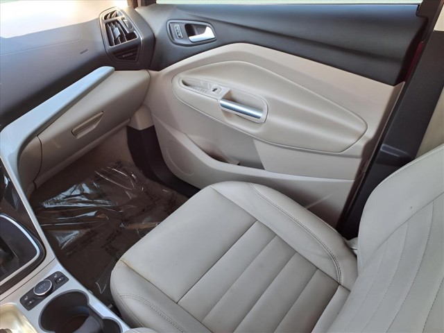 2014 Ford C-Max Hybrid SEL photo 15