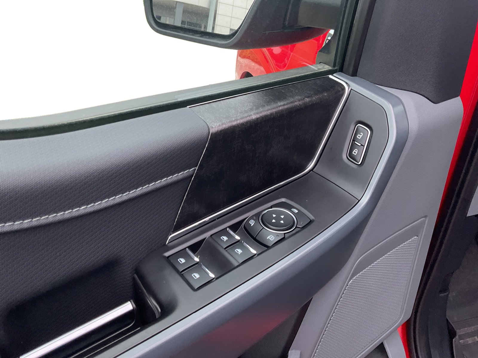 2023 Ford F-150 XLT photo 19
