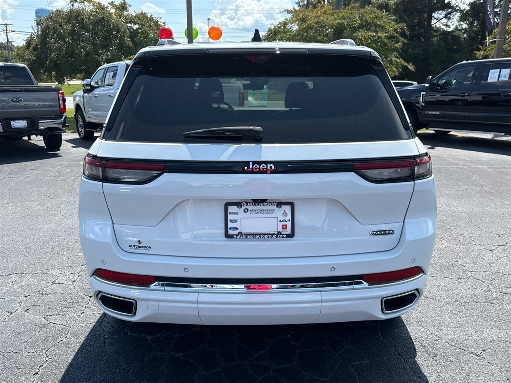 2023 Jeep Grand Cherokee Overland photo 2
