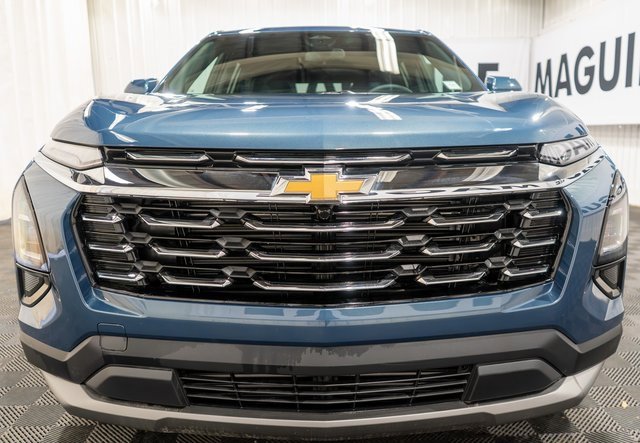 2026 Chevrolet Equinox LT photo 3