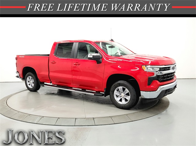 2025 Chevrolet Silverado 1500 LT's photo