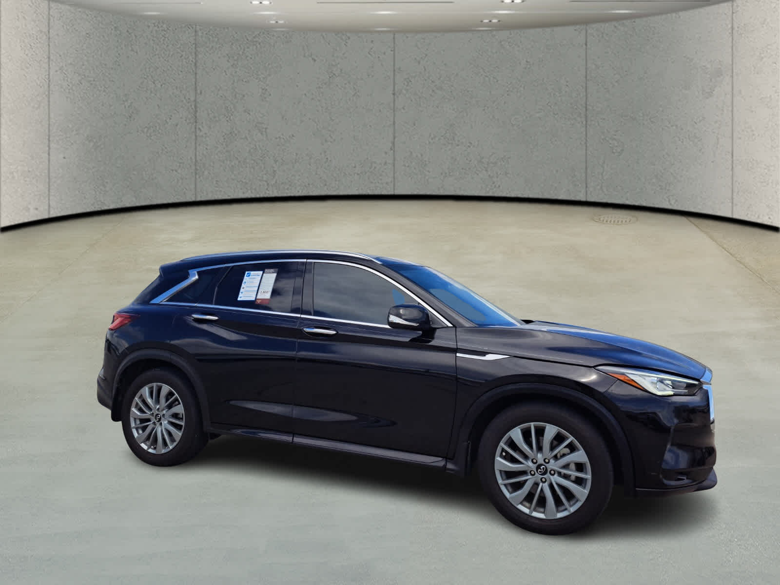 2023 Infiniti QX50 Luxe photo 3