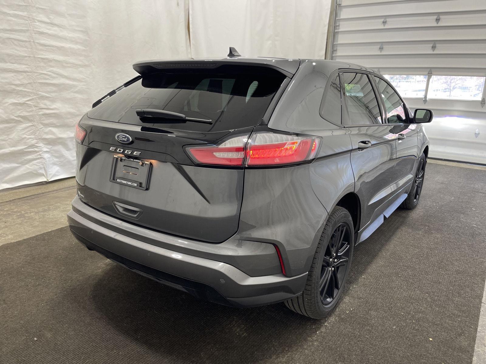 2024 Ford Edge ST-Line photo 4