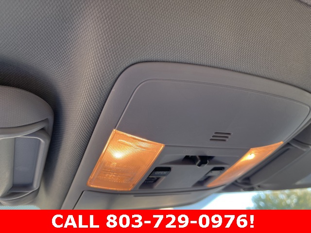 2016 Toyota RAV4 XLE photo 29
