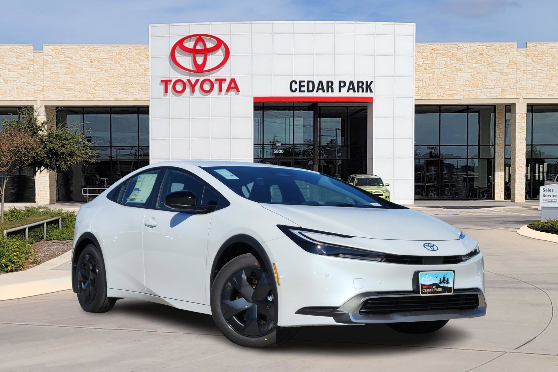 2026 Toyota Prius SE's photo