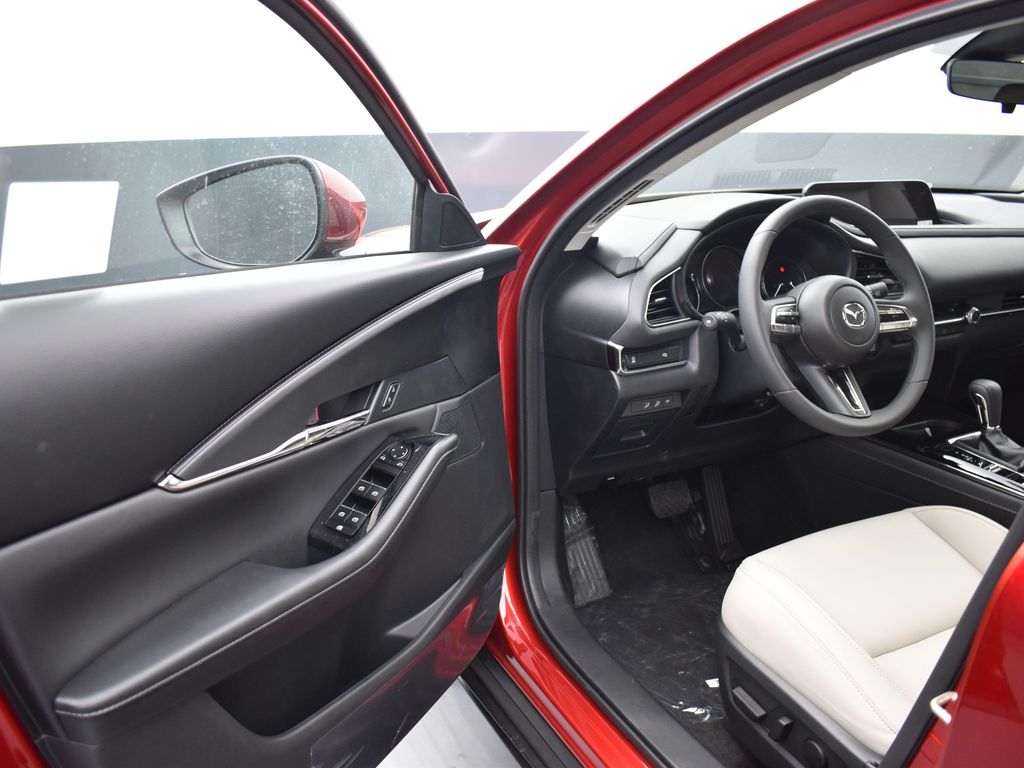2023 Mazda CX-30 2.5 S Preferred photo 5