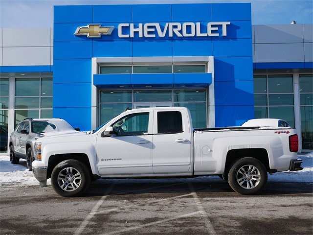 Used 2015 Chevrolet Silverado 1500 LT with VIN 1GCVKREC3FZ431668 for sale in Roseville, Minnesota