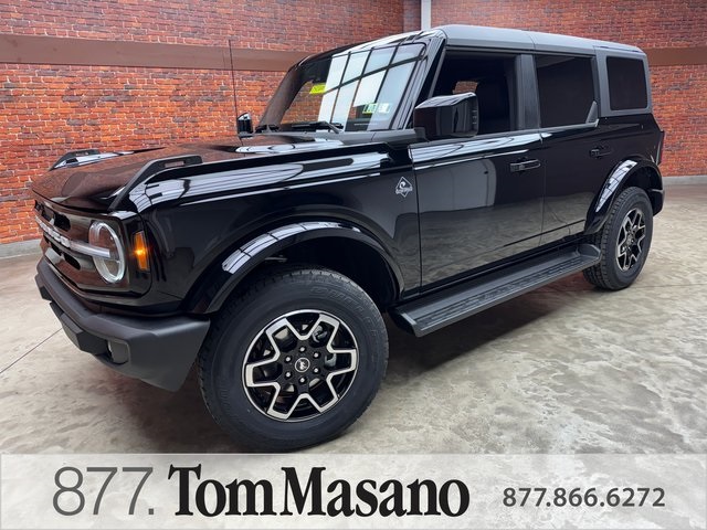 2025 Ford Bronco 4-Door Outer Banks's photo