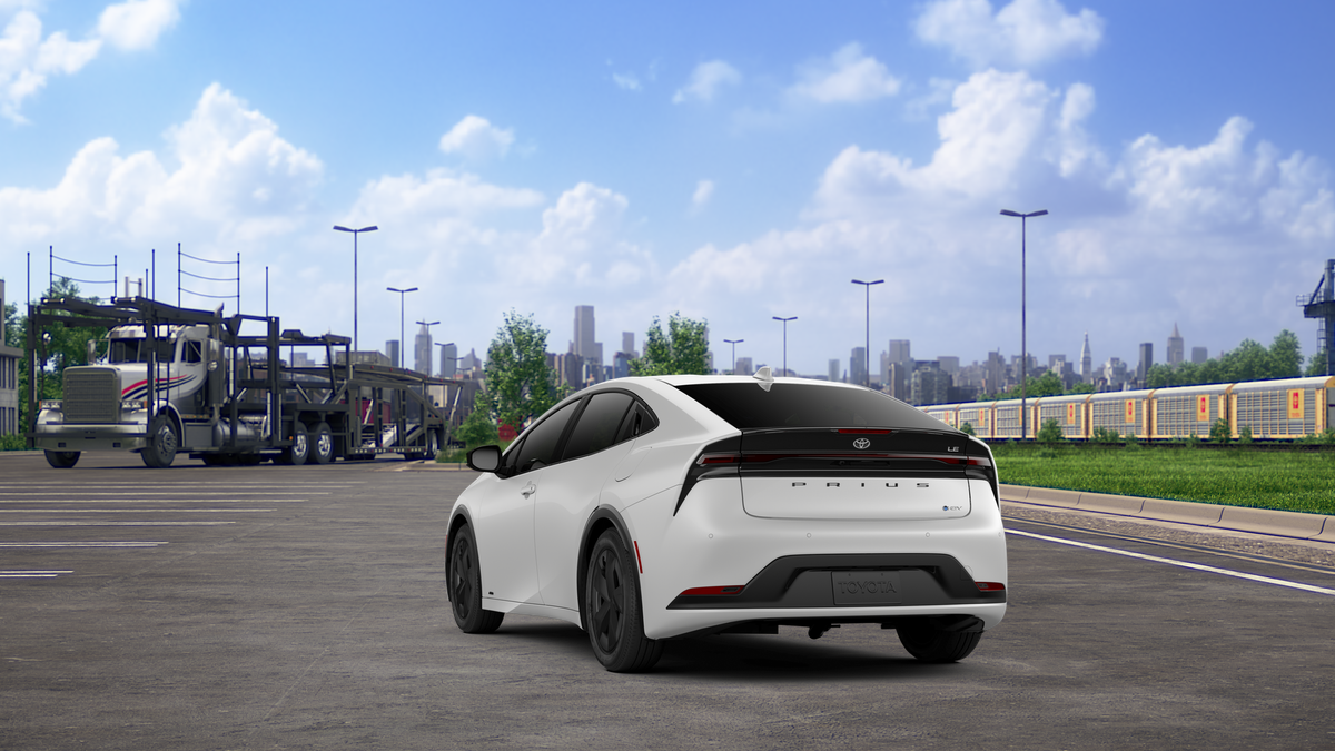 2026 Toyota Prius LE photo 7