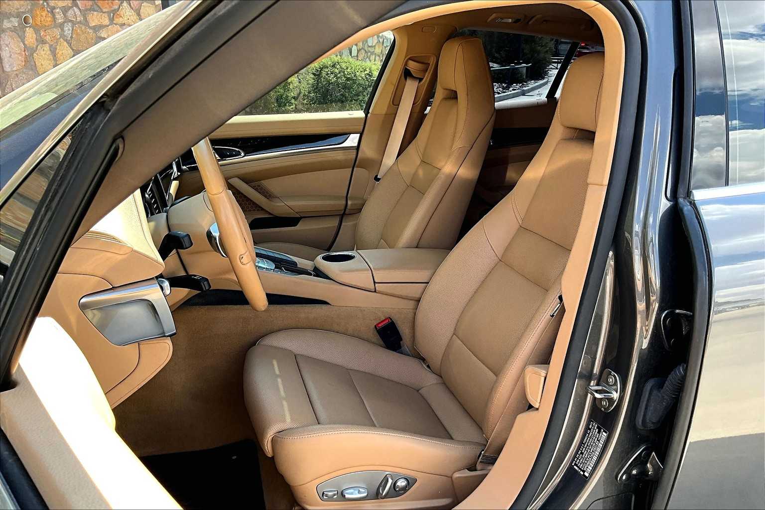 2016 Porsche Panamera S photo 5