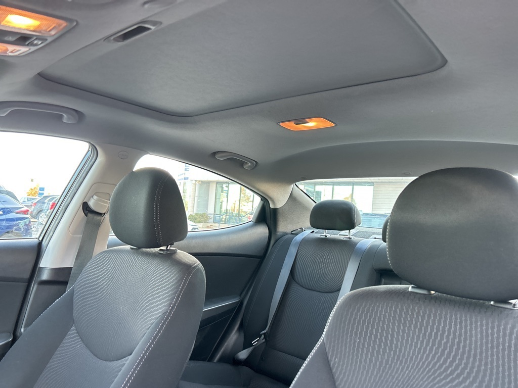 2016 Hyundai Elantra Value Edition photo 4