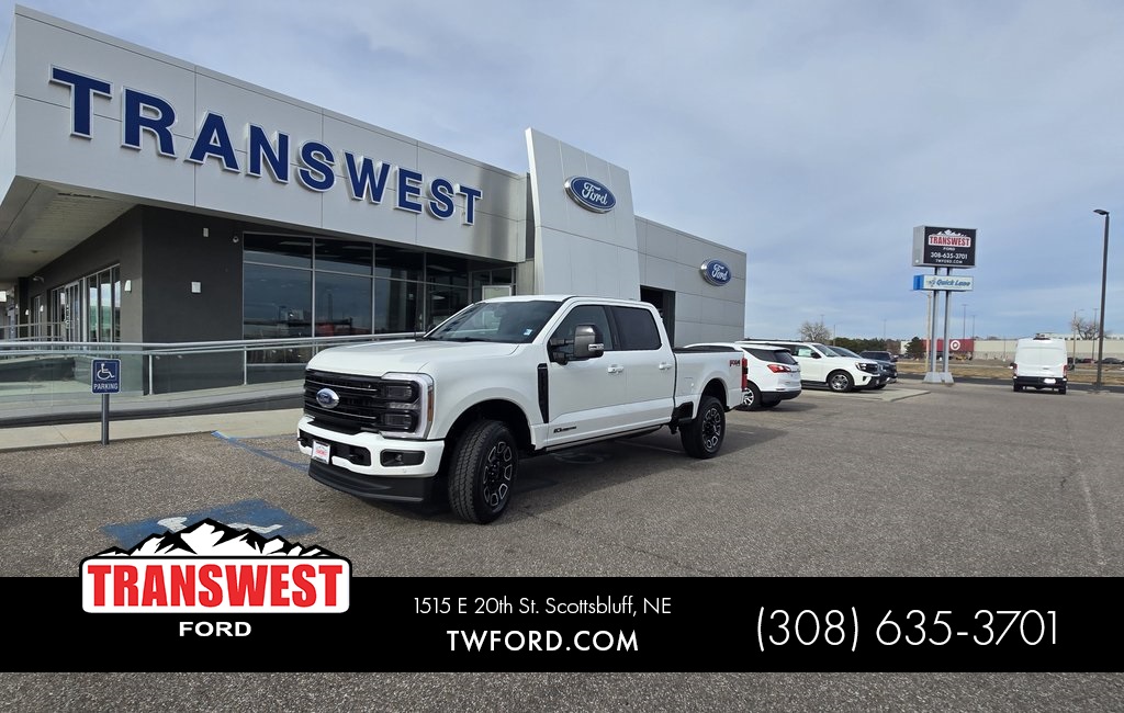 2026 Ford F-250 Super Duty Platinum's photo