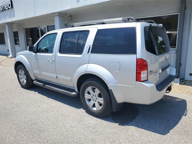 Used 2006 Nissan Pathfinder LE with VIN 5N1AR18U26C665203 for sale in Fort Walton Beach, FL