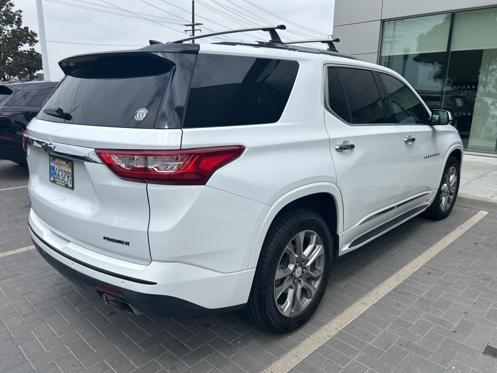 2019 Chevrolet Traverse Premier photo 2
