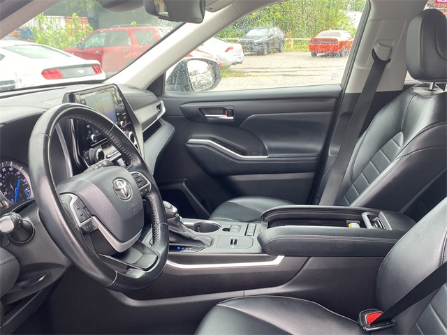2022 Toyota Highlander XLE photo 20
