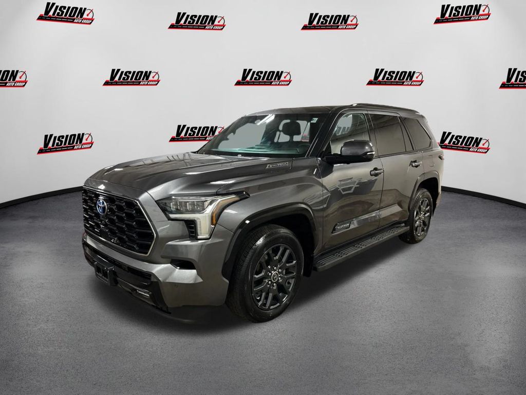 2023 Toyota Sequoia Platinum's photo