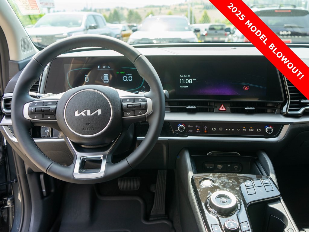 2025 Kia Sportage EX photo 13