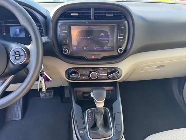 2022 Kia Soul LX S X-Line photo 14