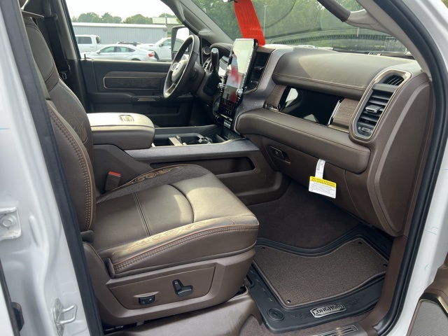 2025 Ram 2500 Limited photo 17