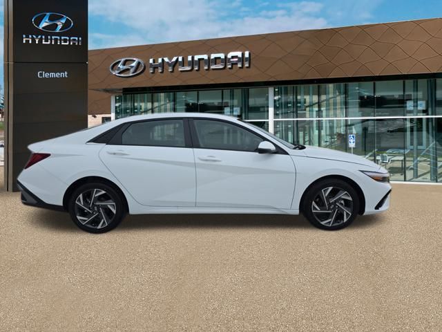 2025 Hyundai Elantra Hybrid Limited photo 4